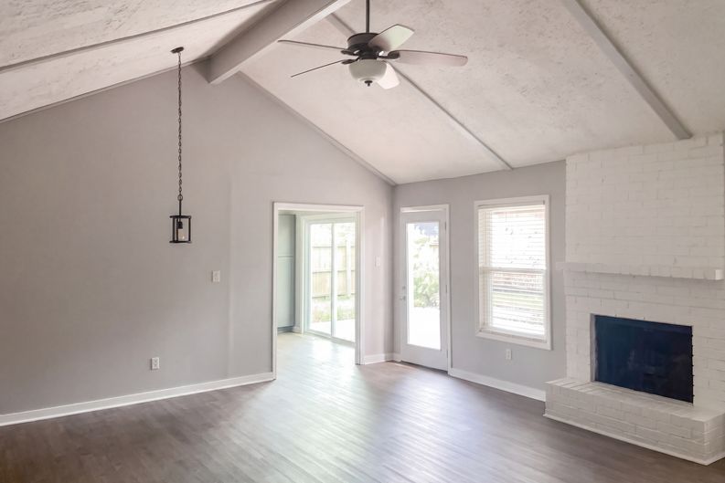 Photo 6 of 23 of 1433 Sunset Dr, Slidell, LA