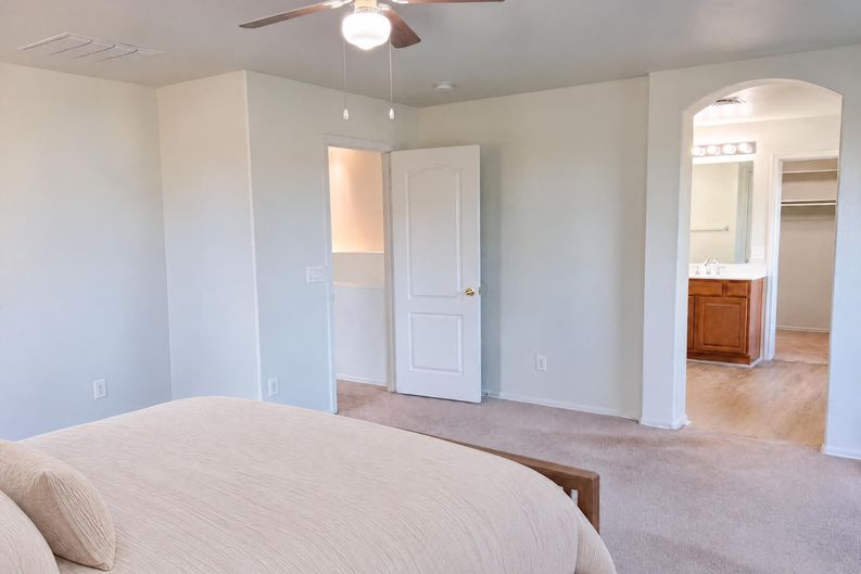 Photo 4 of 46 of 8386 W Palo Verde Ave, Peoria, AZ