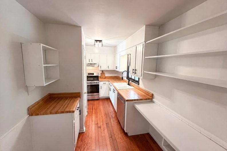 Photo 11 of 22 of 1271 Seven Springs Cir, Marietta, GA