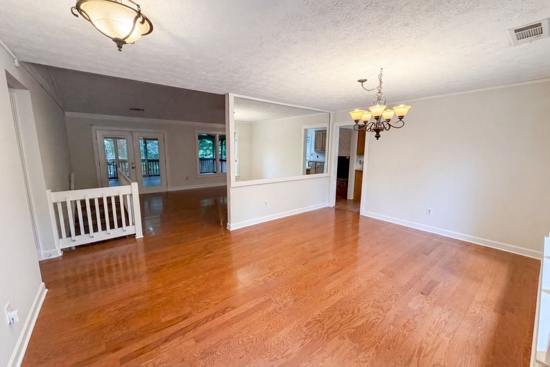 Photo 9 of 53 of 4958 Scotts Creek Trl, Peachtree Corners, GA