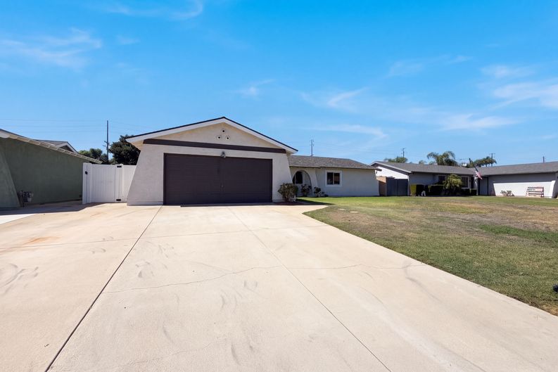 Photo 37 of 49 of 11828 Craw Ave, Chino, CA