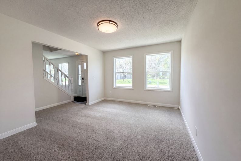 Photo 7 of 25 of 9429 Harkness Ave S, Cottage Grove, MN