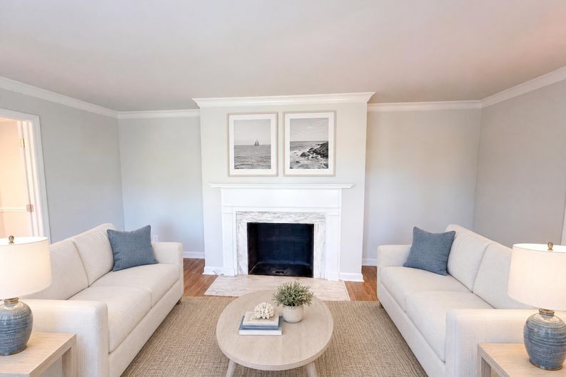 Photo 3 of 19 of 1524 Mt Holly Huntersville Rd, Charlotte, NC