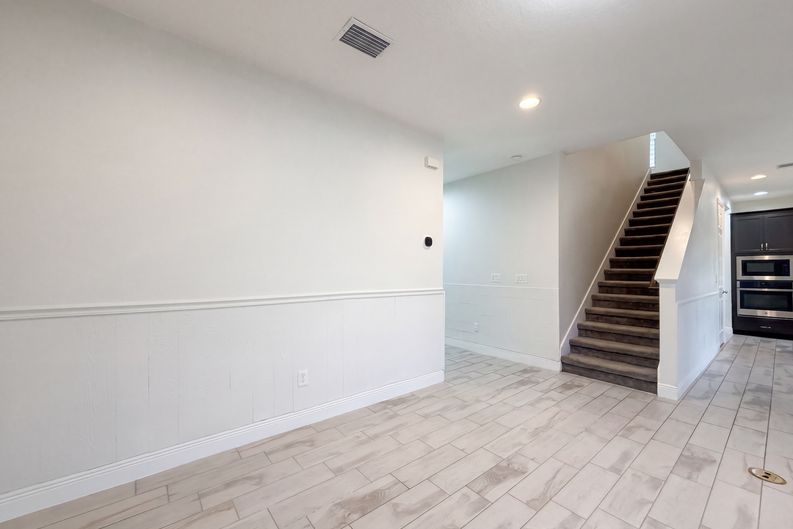 Photo 9 of 33 of 12643 Horseshoe Bend Dr, Lithia, FL