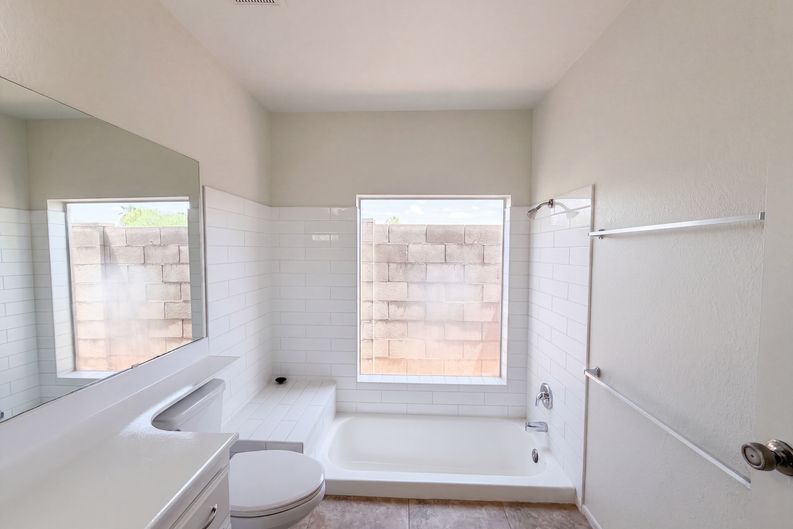 Photo 18 of 32 of 10701 W Campbell Ave, Phoenix, AZ