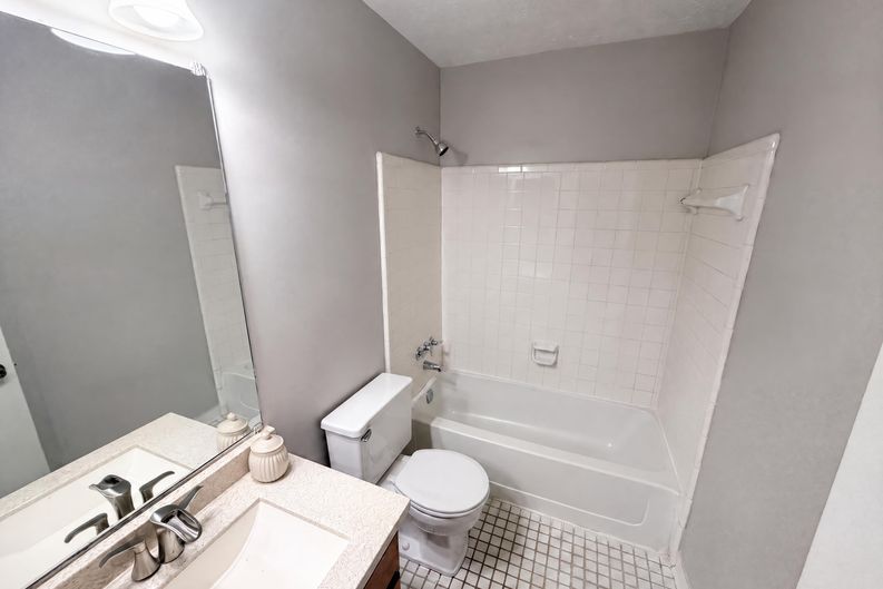 Photo 5 of 21 of 165 Splitwood Ln, Fairburn, GA