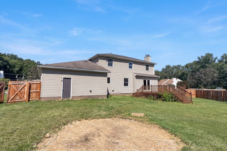 Photo 5 of 28 of 1100 Prescot Ave NW, Massillon, OH