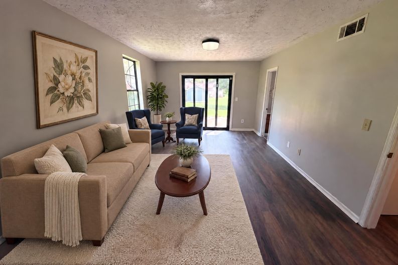 Photo 3 of 21 of 165 Splitwood Ln, Fairburn, GA