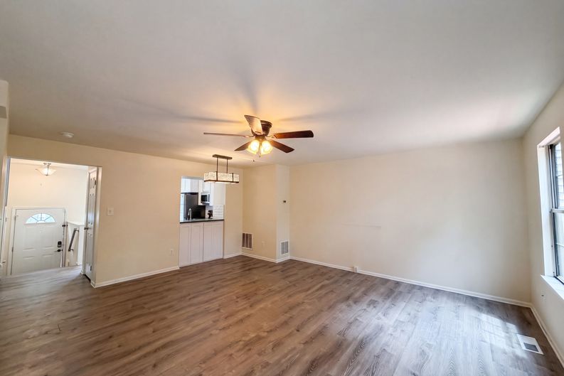 Photo 9 of 48 of 8641 Centerton Ln, Manassas, VA