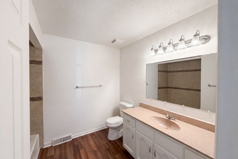Photo 8 of 21 of 205 NE 1st Street Ter, Blue Springs, MO