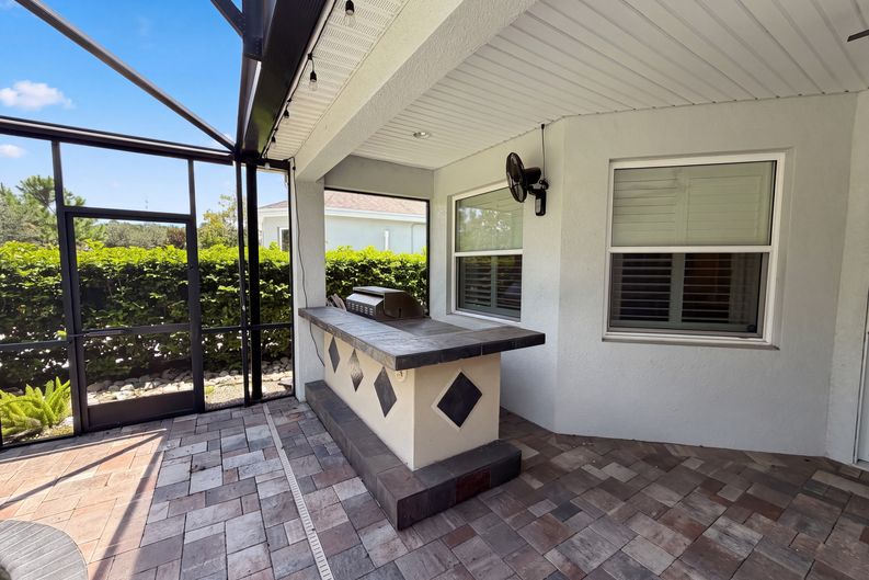 Photo 25 of 28 of 1011 Victoria Hills Dr S, Deland, FL