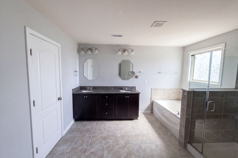 Photo 10 of 23 of 1305 Ivey Grove Ct, Fuquay Varina, NC