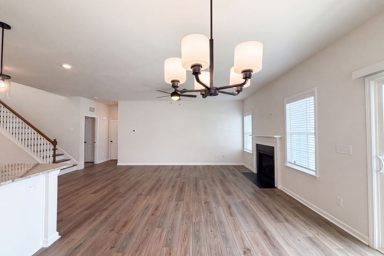 Photo 12 of 37 of 7463 Buckview Ct, Kernersville, NC