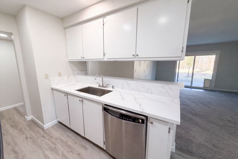Photo 10 of 25 of 3525 Astral Dr, Sacramento, CA