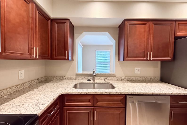 Photo 7 of 26 of 881 Vicksburg St, Deltona, FL