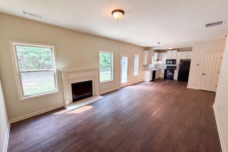 Photo 15 of 45 of 1036 Glenwyck Dr, Braselton, GA