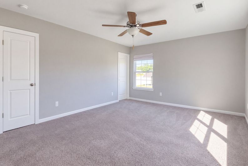 Photo 8 of 16 of 122 Persimmon Dr, New Bern, NC