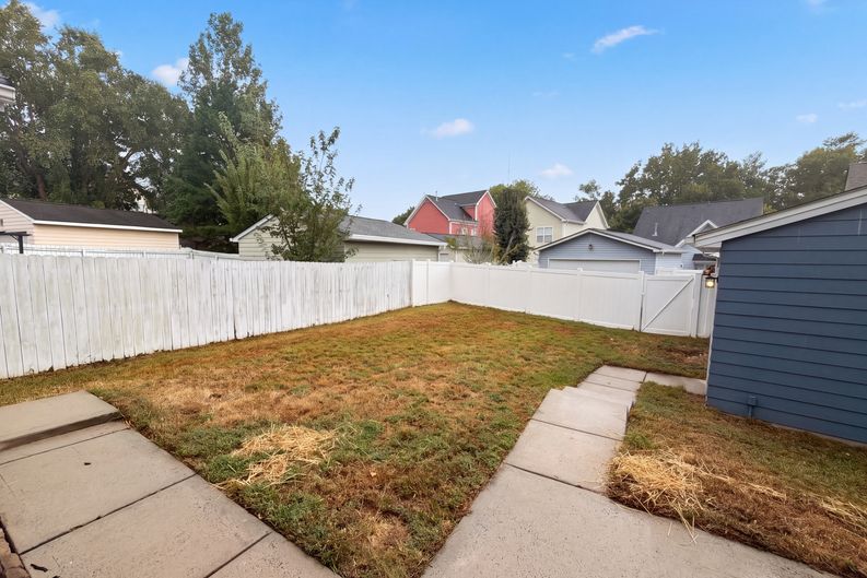 Photo 6 of 18 of 3926 Wilgrove Way Dr, Charlotte, NC