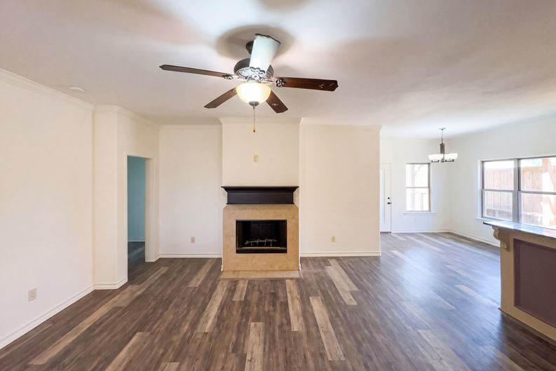 Photo 9 of 27 of 8809 10th St, Lubbock, TX