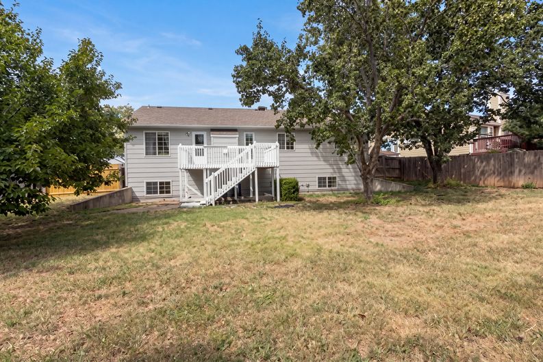 Photo 37 of 41 of 6505 E 44th St N, Bel Aire, KS