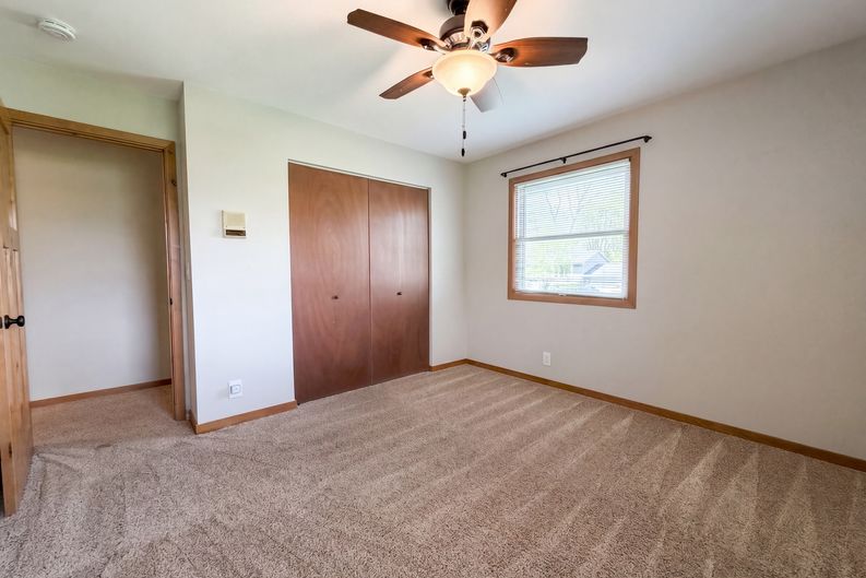 Photo 11 of 25 of 608 Lower Heritage Way, Farmington, MN