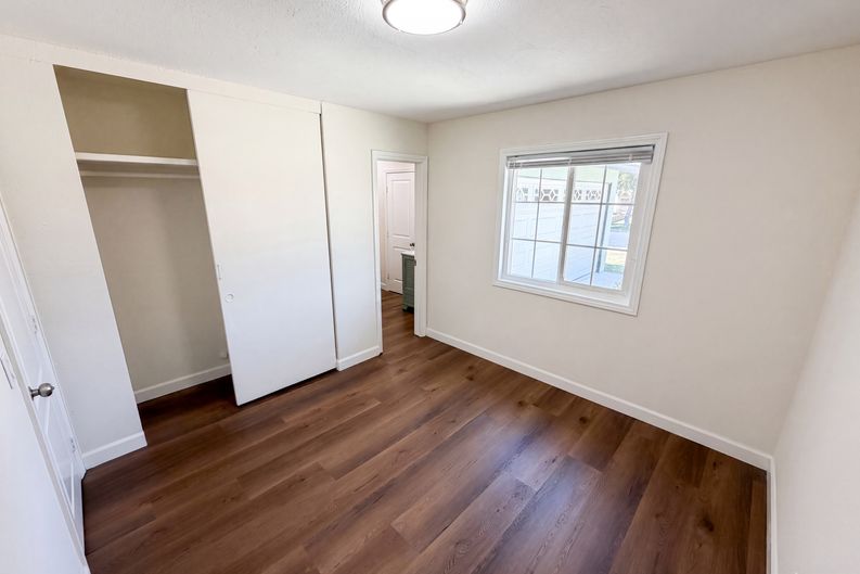 Photo 4 of 30 of 21312 E Greenhaven St, Covina, CA