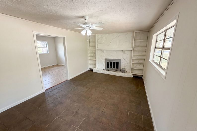 Photo 3 of 19 of 2405 Eric Ln, Douglasville, GA