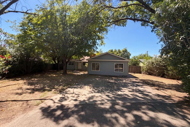 Photo 21 of 30 of 209 Bryan Ave, Roseville, CA