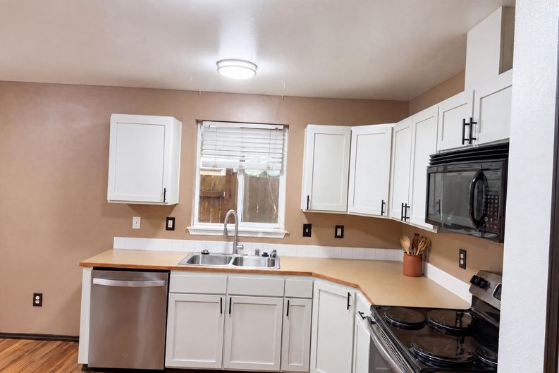 Photo 13 of 37 of 4919 106th St NE, Marysville, WA