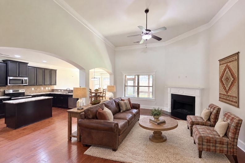 Photo 3 of 24 of 115 Birchwood Ct, Loganville, GA