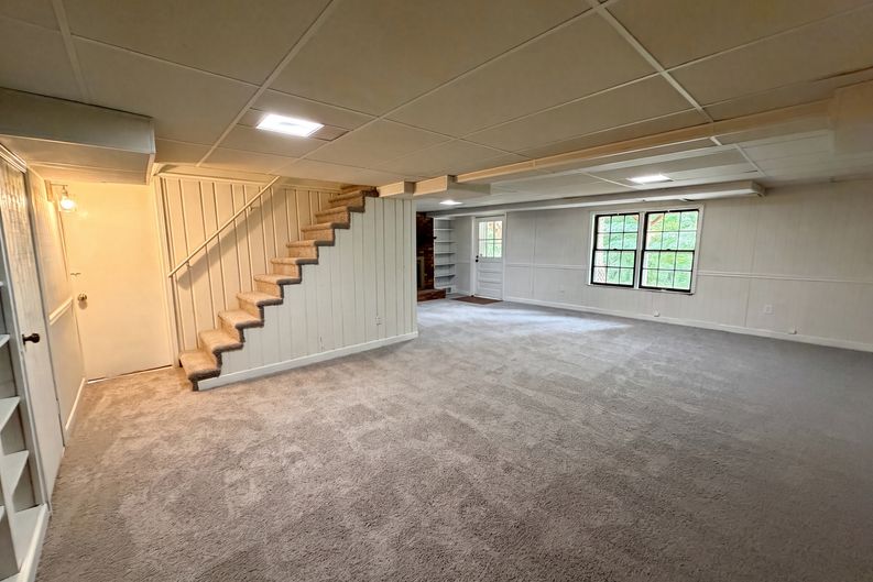 Photo 12 of 17 of 5148 Clearview Dr, Winston Salem, NC