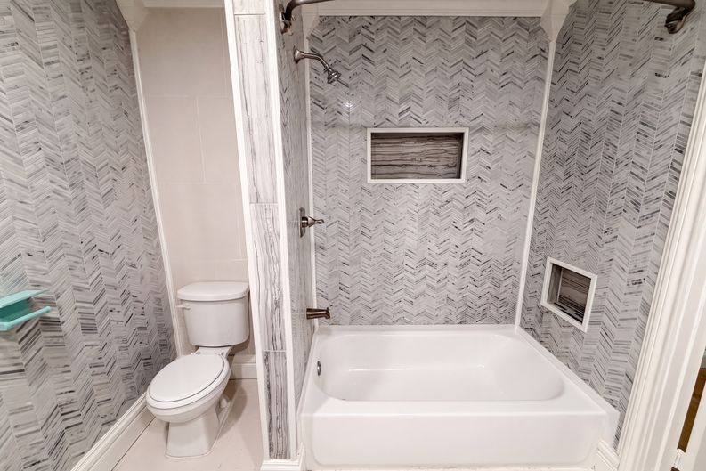 Photo 17 of 22 of 3423 Willow Crest Ln, Dallas, TX