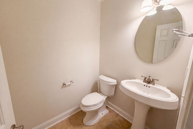 Photo 15 of 22 of 676 Grassy Hill Rd, Summerville, SC