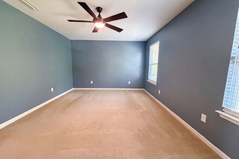 Photo 12 of 19 of 2618 Courtland Dr, Clover, SC