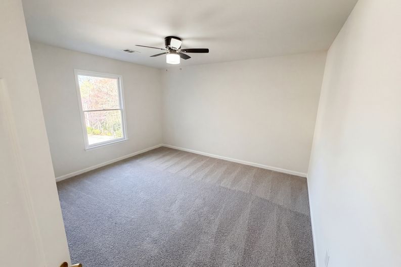 Photo 19 of 25 of 5011 Lake Holw, Douglasville, GA