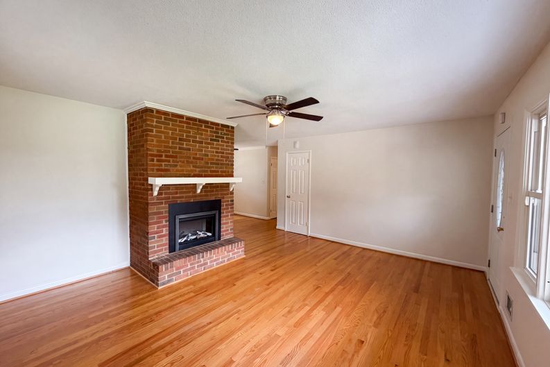 Photo 12 of 17 of 500 Sunnybrook Rd, Raleigh, NC