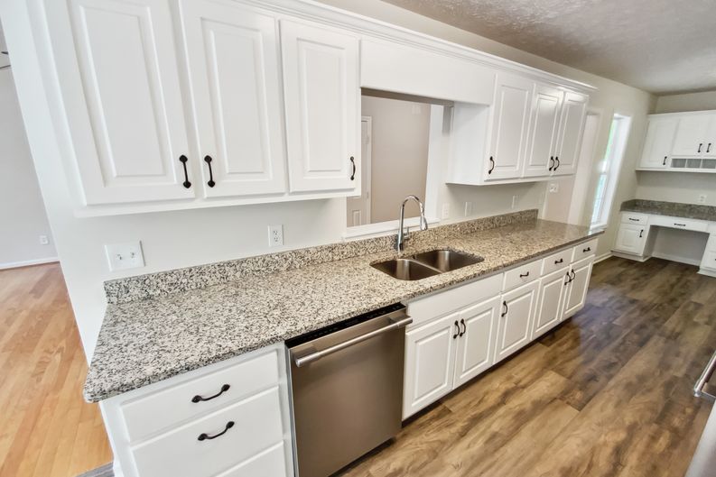 Photo 9 of 21 of 145 Shadowbrook Trce, Covington, GA