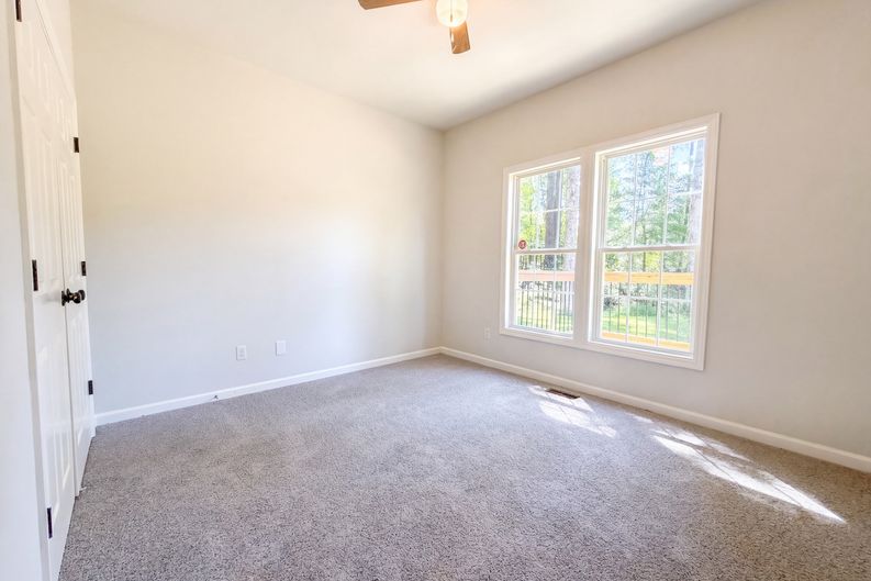 Photo 4 of 29 of 109 Rockrose Ave, Clayton, NC