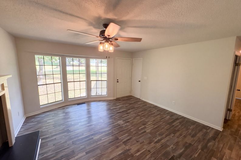 Photo 3 of 14 of 5533 Melissa Dr, Pinson, AL