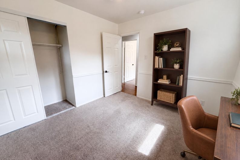 Photo 15 of 29 of 1741 S Krameria Way, Denver, CO