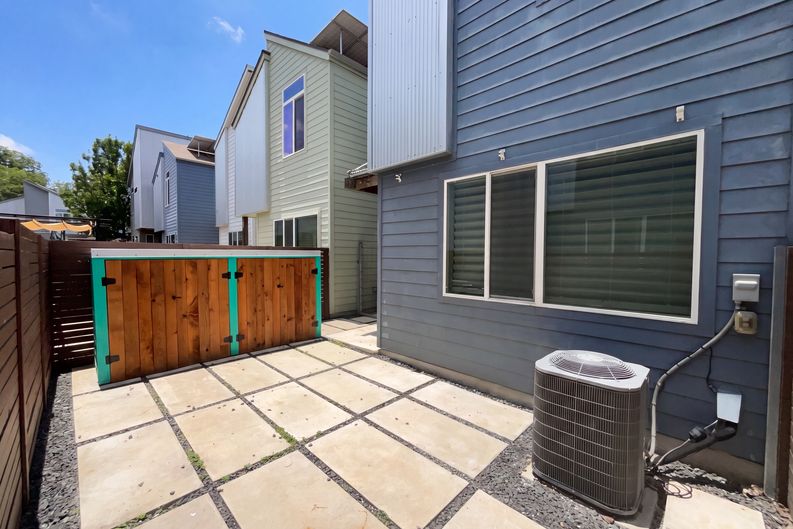 Photo 5 of 21 of 330 Clay St, San Antonio, TX