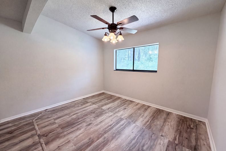 Photo 11 of 21 of 1605 Raiford Rd, Starke, FL