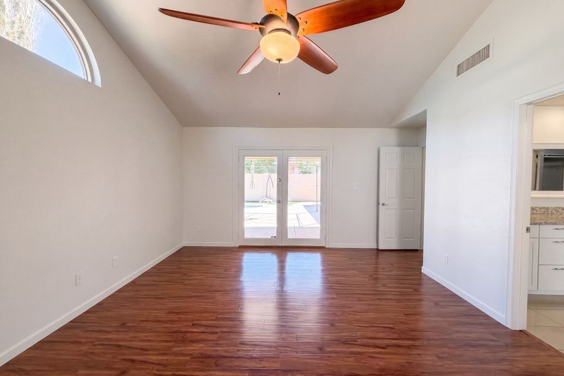 Photo 10 of 34 of 3906 E Amberwood Dr, Phoenix, AZ