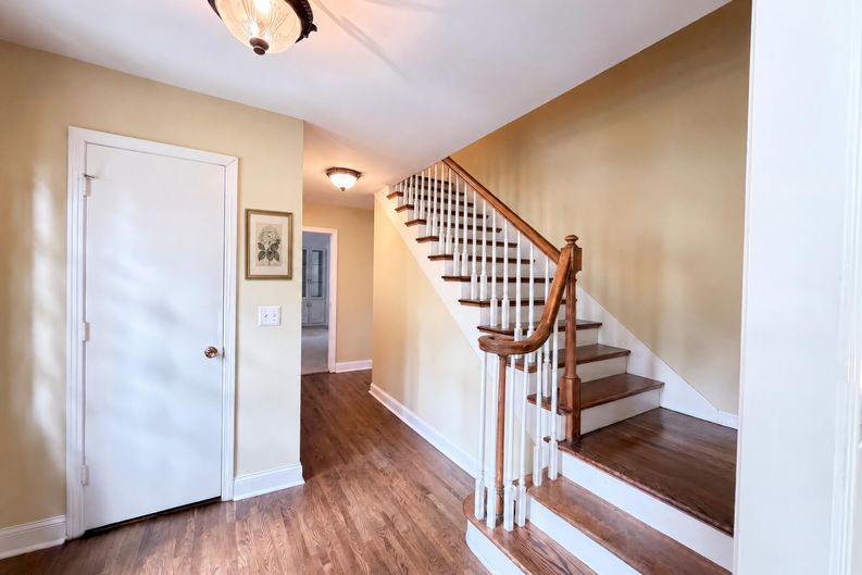 Photo 12 of 27 of 840 Highland Crest Dr, Nashville, TN