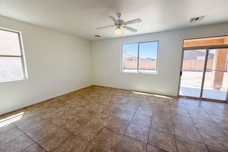 Photo 8 of 33 of 7411 W Alta Vista Rd, Laveen, AZ