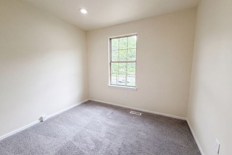 Photo 23 of 48 of 8641 Centerton Ln, Manassas, VA