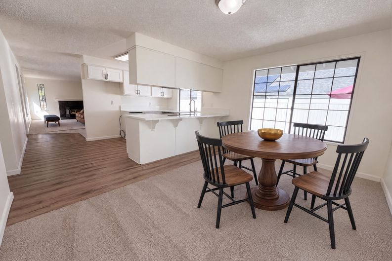 Photo 8 of 17 of 2515 NE Hyde St, Hillsboro, OR