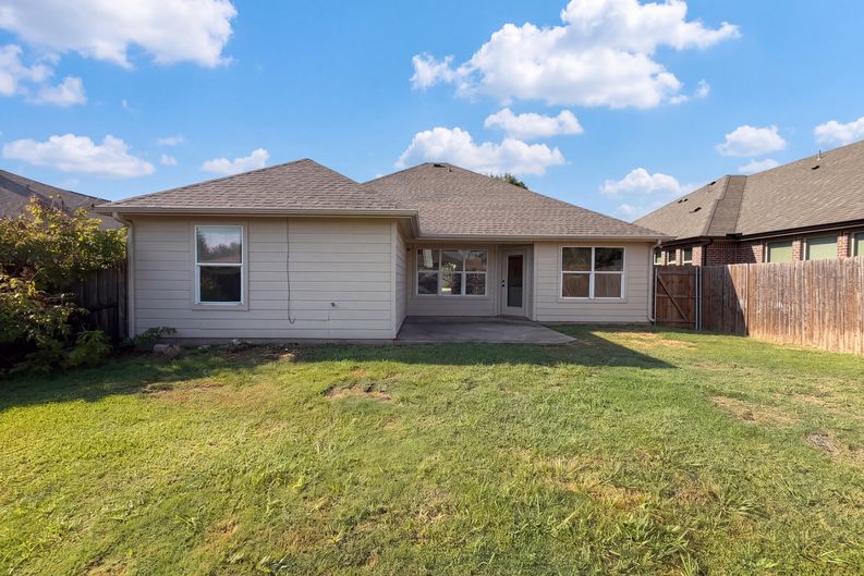 Photo 15 of 19 of 804 Bamboo Dr, Anna, TX
