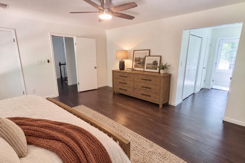 Photo 4 of 21 of 2201 Brookfield Cir, Lawrenceville, GA