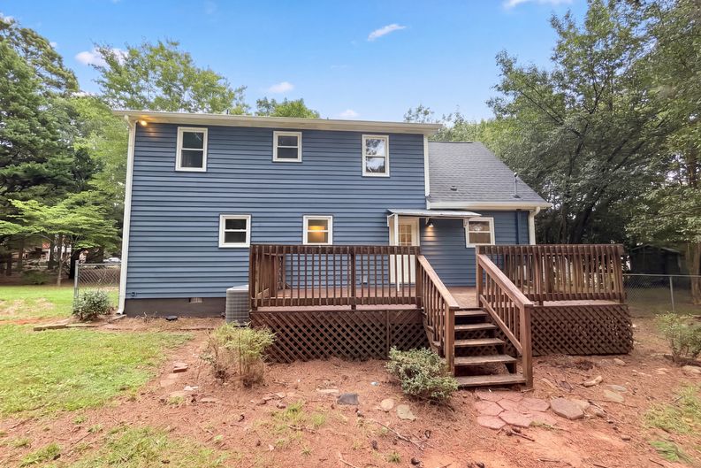 Photo 5 of 28 of 1784 Deer Ct NW, Monroe, GA